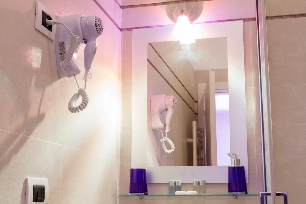 Bevilacqua Bed Roma Santa Croce Hotel Bilik gambar