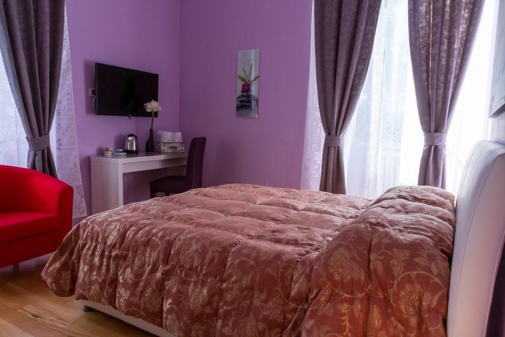 Bevilacqua Bed Roma Santa Croce Hotel Bilik gambar
